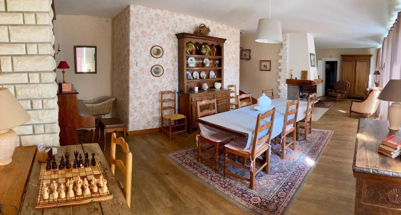 La Grande Maison De Carrouges Eksteriør bilde
