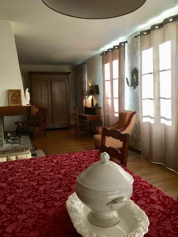La Grande Maison De Carrouges Eksteriør bilde
